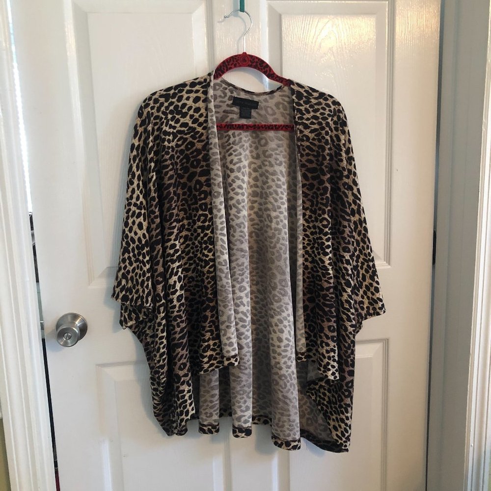 Leopard Print One Size Cape Cover - image 1